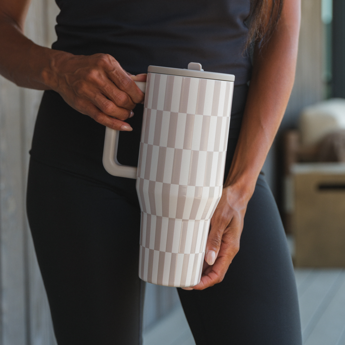 Latte Traveler (40oz)