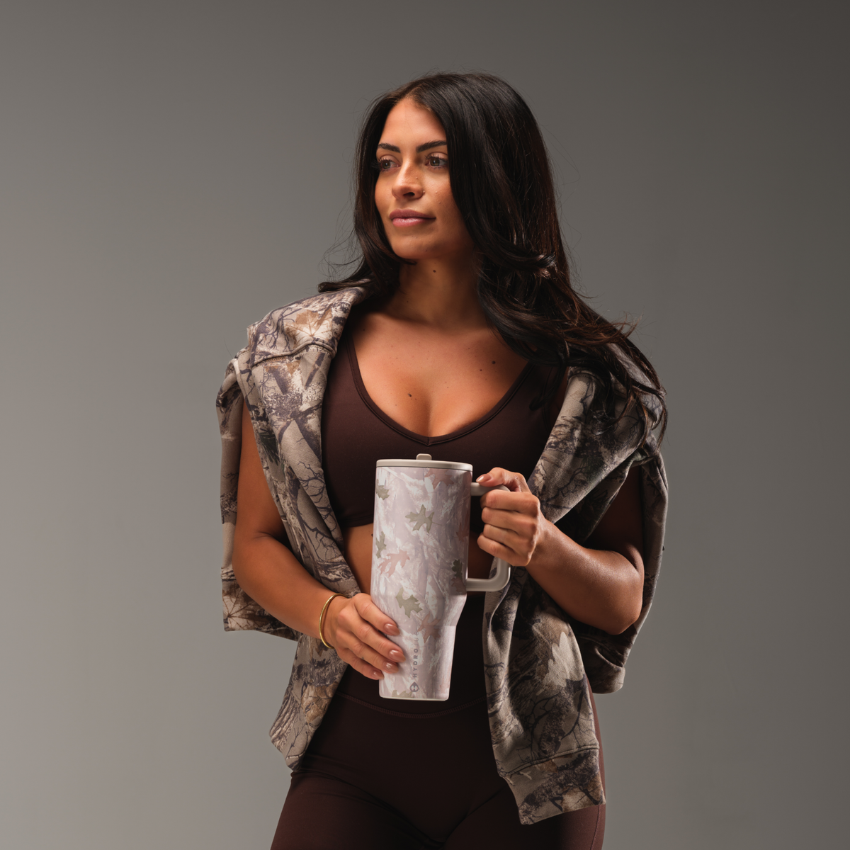 Camo Traveler (32oz)